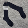 THOM BROWNE Dreifarbige Socken mit schrägem 4-Streifen-Design (MAS095A 01690 415) 128846612 [P]