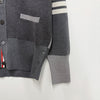 THOM BROWNE 4-Band Strickjacke aus Mischwolle in Tonal Grau (MKC160F 00014 982) 139893096 [P]
