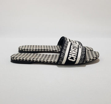 DIOR ディウェイ ミュール スライダー 137611063