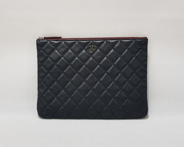 CHANEL Klassische Clutch Tasche aus Lammleder Medium 124801163
