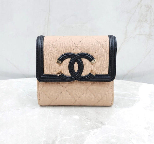 CHANEL CC Logo Cosmetic Flap Caviar Small Wallet 122556227