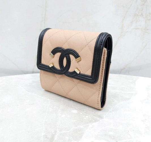 CHANEL CC Logo Cosmetic Flap Caviar Small Wallet 122556227