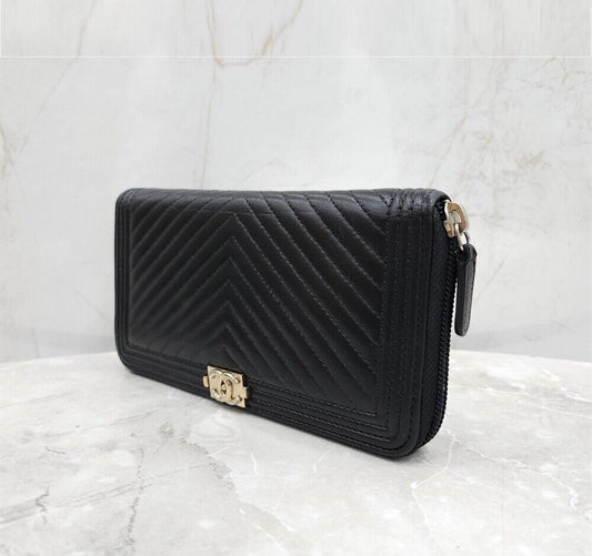 CHANEL Boy Chevron Zip Long Wallet 119258747