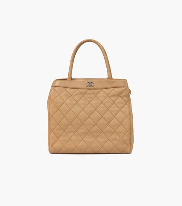 CHANEL ベージュ キルティング ショルダーバッグ 17603 146375019