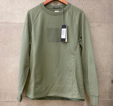 CP COMPANY シピカンパニー ロゴパッチ レイヤード クルーネック スウェットシャツ カーキE0106148 148409560