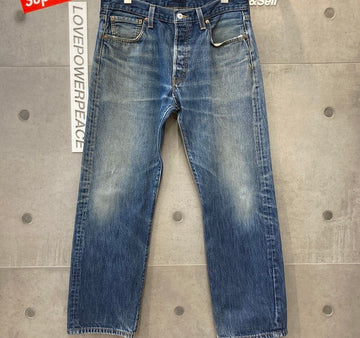 LEVIS Levi's 501 Mittelblaue Jeanshose E042105 148410017