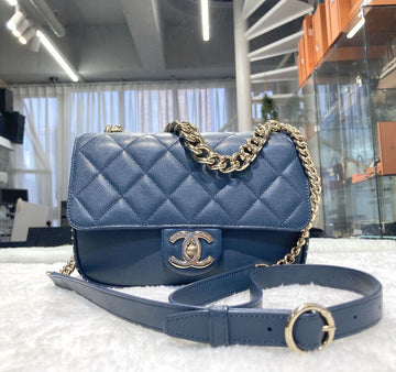 CHANEL キャビア スタッズ トップハンドル チェーン フラップバッグ ネイビー A9185524 148576399