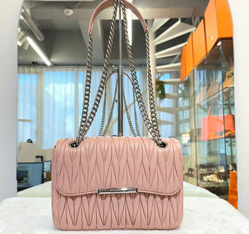 MIU MIU マトラッセ チェーン ショルダーバッグ ライトピンク 5BD143G052304 148576432