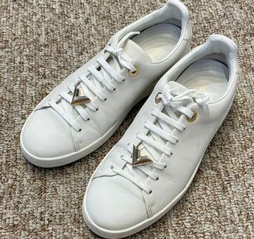 LOUIS VUITTON V-Logo Sneaker Weiß 36 148576448