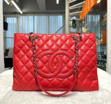 CHANEL グランドショッピング キャビア レッド/シルバー 12番 H072207 148576493 [P]