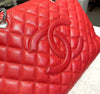 CHANEL グランドショッピング キャビア レッド/シルバー 12番 H072207 148576493 [P]