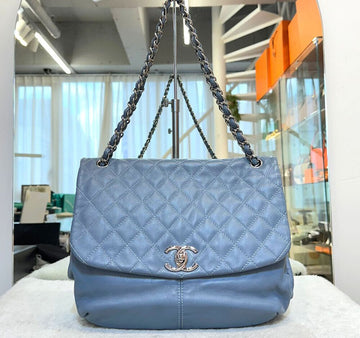 CHANEL カーフレザー チェーン シーズンバッグ ショルダーバッグ ブルー 17番G072201 148576517