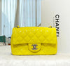 CHANEL ペイントクラシックニューミニシルバーグレー21番台クロスバッグG080201 148576730 [P]