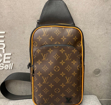 LOUIS VUITTON Monogram Avenue Slingback M46718G052802 148410470