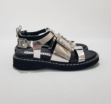 ROGER VIVIER Strass-Schnalle Metallica Lederriemen Sandalen 150534972