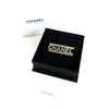 CHANEL レタリングクリスタルブローチ 12900 151002001 [P]