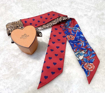 HERMES シルクジャングルラブツイリースカーフレッドJ011517 151807350