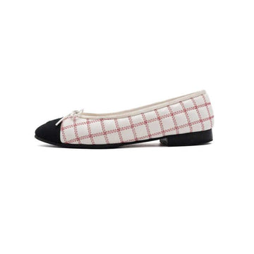 CHANEL G45591 Two-Tone Ballerina Flats with Red Stitch 24 Season 58230 152316974