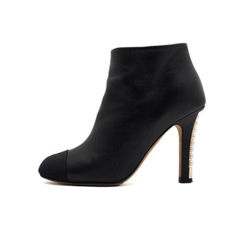 CHANEL G32752 Schwarzes Leder Gold CC Perlen Absatz Stiefeletten Damen aa60840 152317067