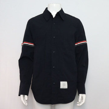 THOM BROWNE ネイビー アームバンド スナップボタン メンズ シャツ ジャケット MJO067A 152318304