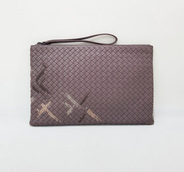 BOTTEGA VENETA ステッチストラップクラッチ 433778 153584233
