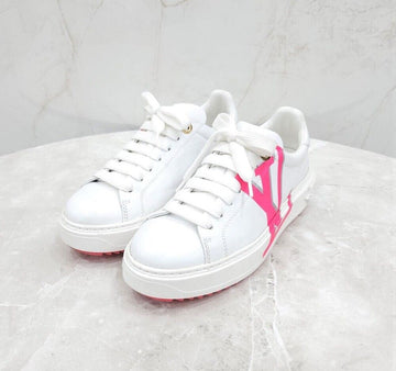 Louis Vuitton LV Pink Logo Timeout Sneakers 127316750