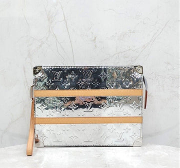 LOUIS VUITTON シルバーモノグラムトランクポシェットクラッチバッグ M80807 144919428
