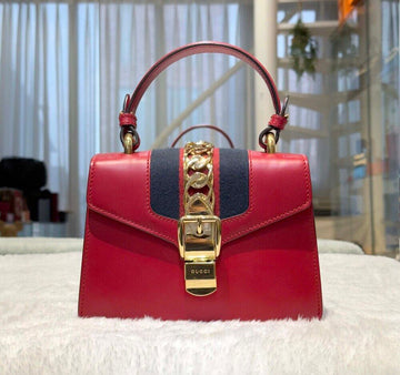 GUCCI シルビ ミニ チェーン ショルダーバッグ レッド 470270 153575981