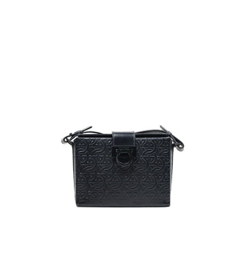 SALVATORE FERRAGAMO Schwarze Gancini Embossed Crossbody Bag 43714 149961010