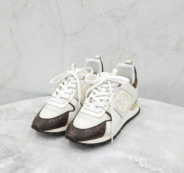 LOUIS VUITTON LV ホワイト ランアウェイ スニーカー 151067050
