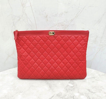 CHANEL Red Boy Caviar New Medium Clutch Bag 130287622