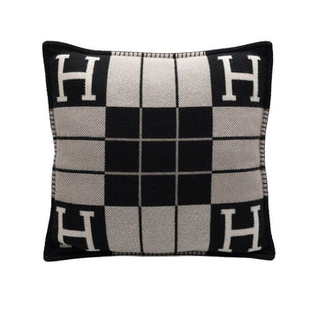 HERMES アヴァロン ブラック スモール 50x50 クッション 62241 154229532