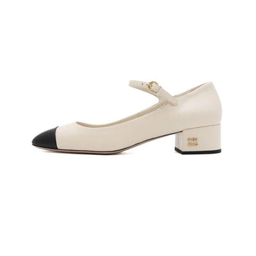 MIU MIU Zweifarbige Pumps aus Leder in Ivory und Schwarz 5I198E 154408646