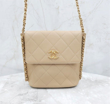 CHANEL New Season Hobo Bag Small 31 Series AS2542 138386453