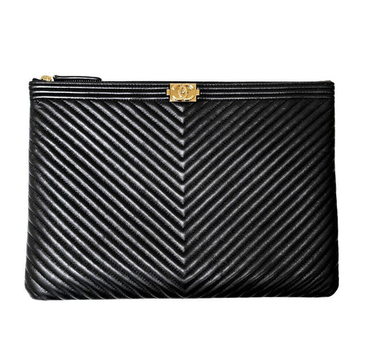 CHANEL ラムスキンシェブロンボーイクラッチニューミディアム 7247721299 76274913