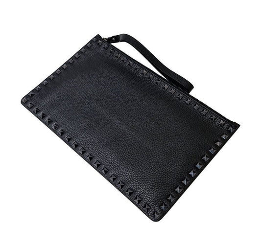 VALENTINO ロックスタッド クラッチ 7179823324 70882605