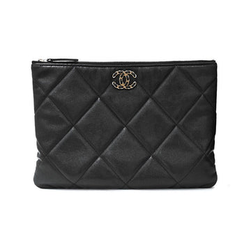 CHANEL 19 クラッチ 6857696196 52047869
