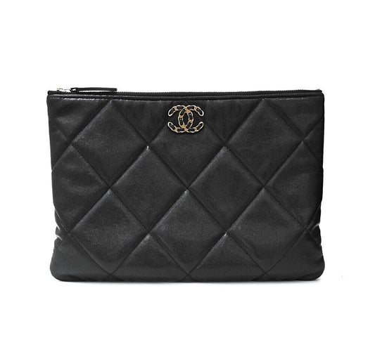 CHANEL 19 クラッチ 6857696196 52047869
