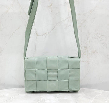 BOTTEGA VENETA Intrecciato Kassette Tasche Grüner Neusilber 150101760