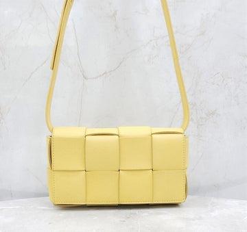 BOTTEGA VENETA イントレチャート カセット ベルトバッグ 668572 145927556