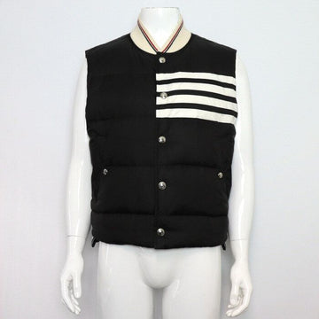 THOM BROWNE MVD017X ブラック 4バー マットフィニッシュ メンズ パディングベスト ジャケット aa63223 155608296