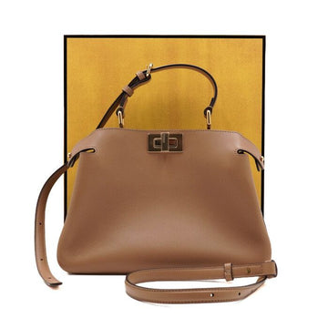 FENDI Klein Peekaboo I See U Schultertasche in Karamellfarbe aus Kalbsleder aa63356 155627343