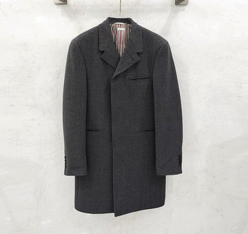 THOM BROWNE Klassischer Chesterfield Dreilinienmantel MOC5A 151001820