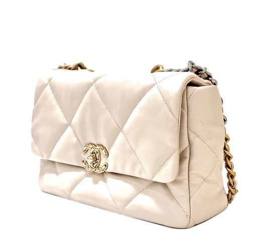 CHANEL 19 フラップバッグ ラージ AS1161 7301872137 86057301