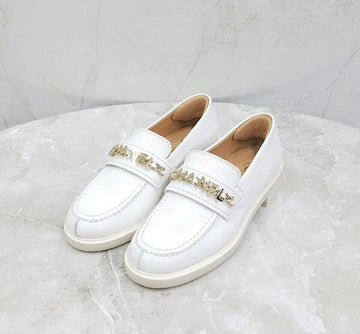 CHANEL Lack-Emaille Weiße Ketten Loafer G37430 143129531