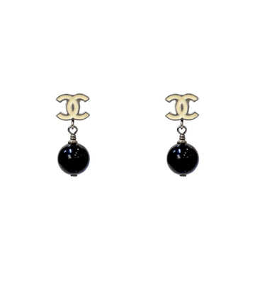CHANEL Pearl Drop CC Silver Earrings 56668 156070118