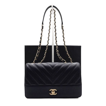 CHANEL Chevron Schultertasche aus Lammleder in Navy mit goldfarbenen CC-Magnetverschluss AS0860 156077136