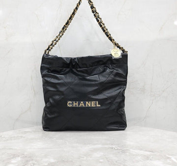 CHANEL 新作 22バック スモール カーフスキン ブラック ゴールド金具 内蔵チップ AS3260 156218790