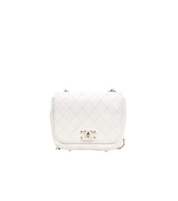 CHANEL ホワイト キルティング フラップ チェーン ショルダーバッグ 55484 156218841