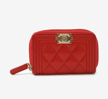 CHANEL Boy Zip Kartenhalter aus Lammleder Rot Gold A80602 156443825